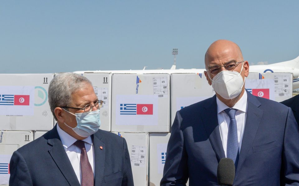 Greece delivers 100,000 Covid vaccines to Tunisia 