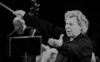 Body of Mikis Theodorakis to lie in state