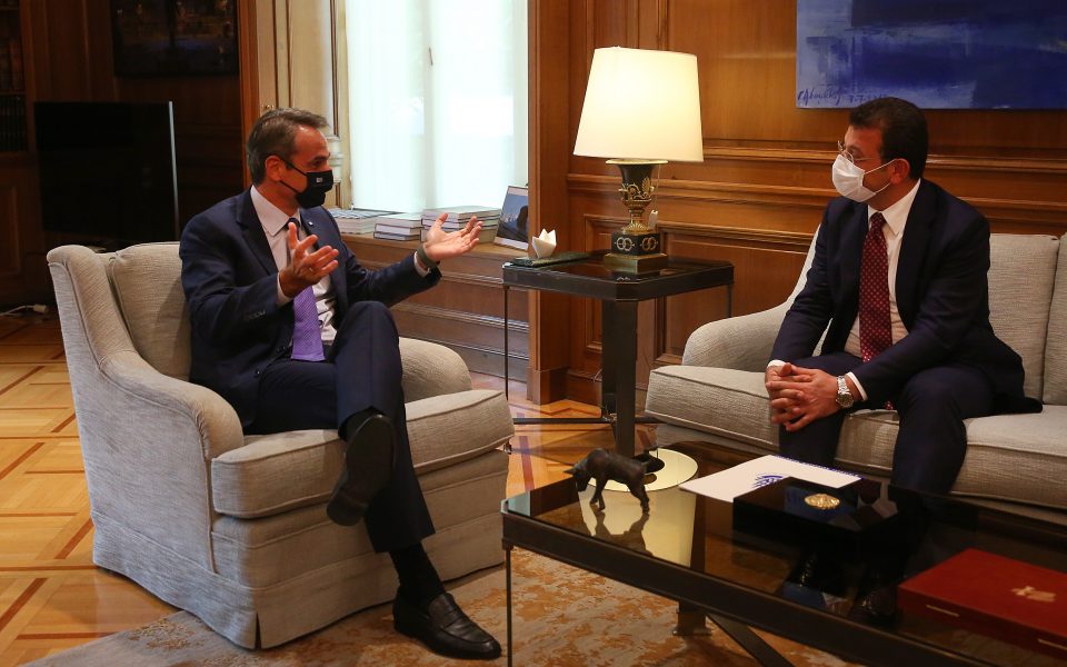 PM meets Istanbul mayor during Athens visit