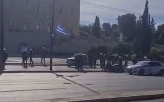 Man drives pickup truck onto Parliament forecourt, threatens bomb