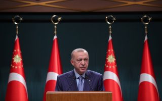 Erdogan lifts threat to expel Western ambassadors