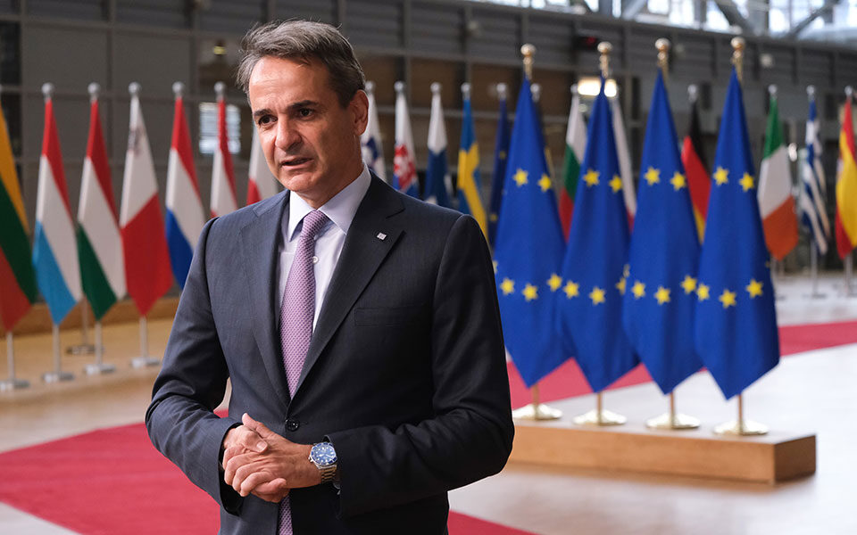 Mitsotakis: Turkey must choose between the law or provocation