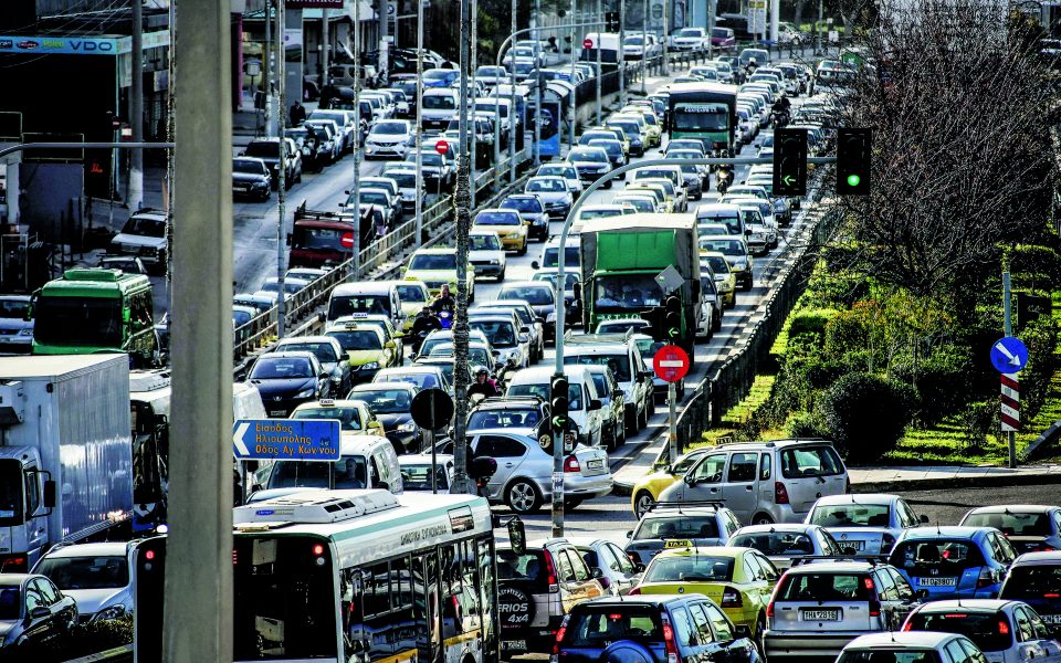 Athens traffic jams forecast to return in September