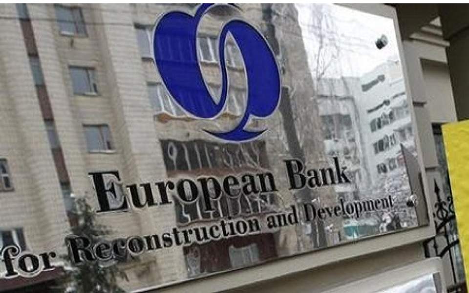 EBRD sees Greek economy growing at 2.9% this year