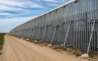 govt-to-expand-border-fence-with-turkey-by-26km-minister-says