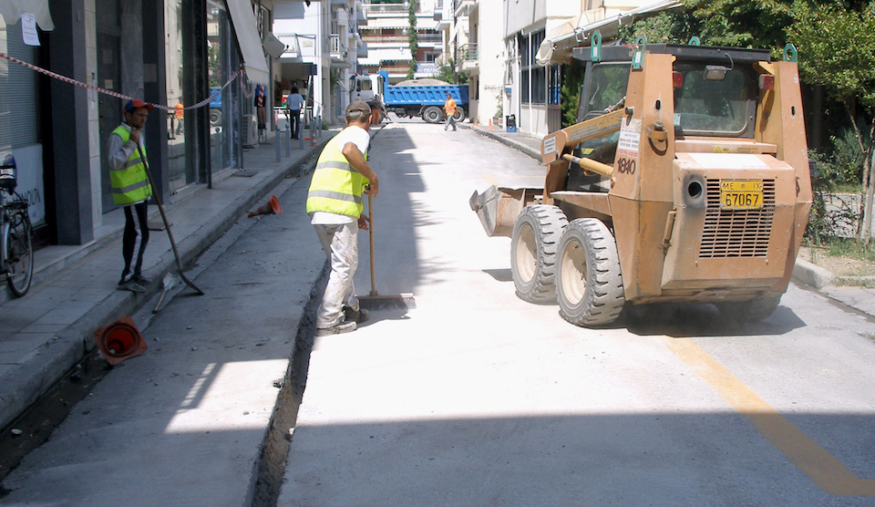 Tender for expansion of fiberoptic network across Greece
