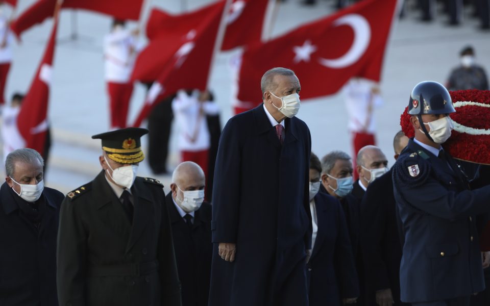 Athens remains on edge over Turkey developments