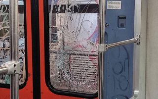 Damage to ISAP trains, stations after AEK-Olympiakos match
