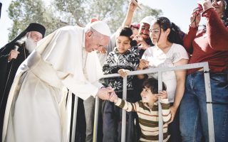 pope-francis-coming-back-to-greece