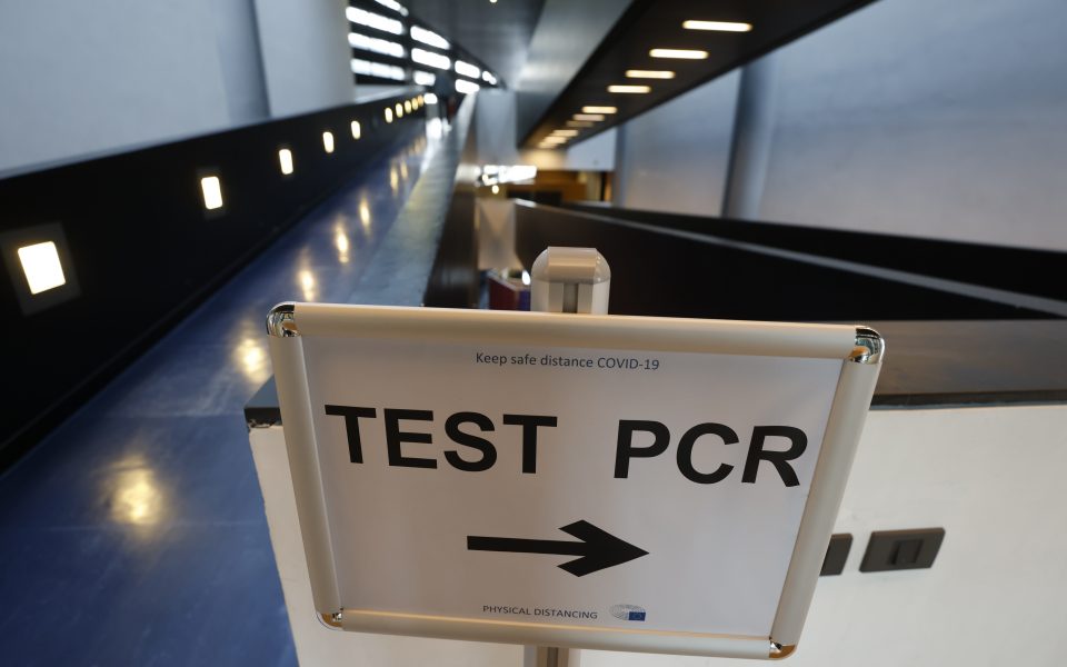 Greece demands Covid-19 PCR tests from all visitors