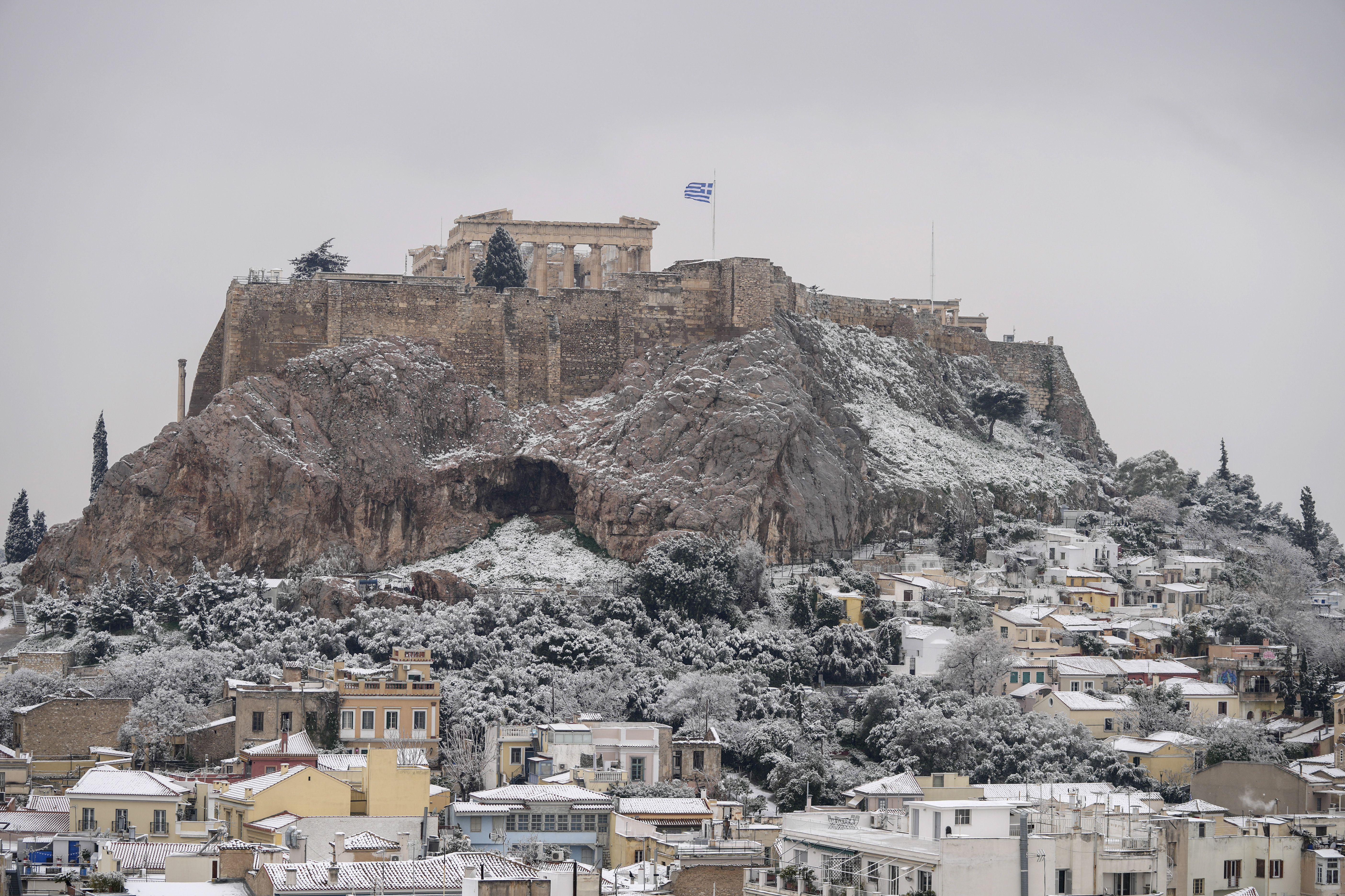 cold-weather-front-hits-greece0