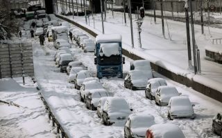 Attiki Odos operator slapped with 2mln euro fine for snowstorm fiasco