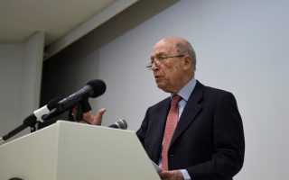 Former PM Simitis celebrates 20 years of the euro
