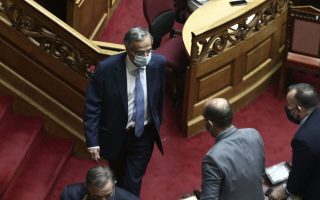 Former premier Antonis Samaras tests positive for Covid