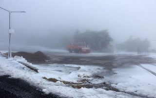 Snow closes road on Attica’s Mount Parnitha
