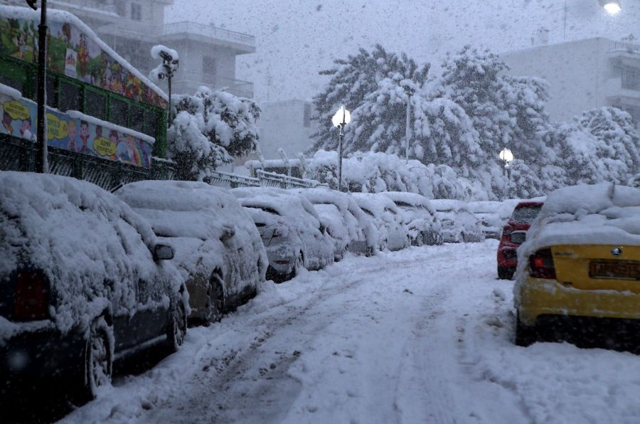 Gov’t declares Tuesday a holiday due to snowfall