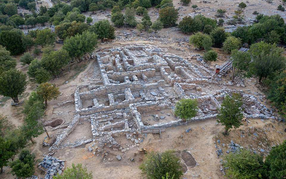 Excavations at the Minoan palace of Zominthos near completion