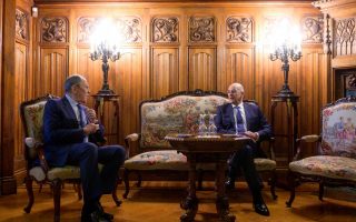 Dendias, Lavrov meet in Moscow