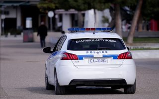 Man arrested for possession of explosives, detonators in western Greece