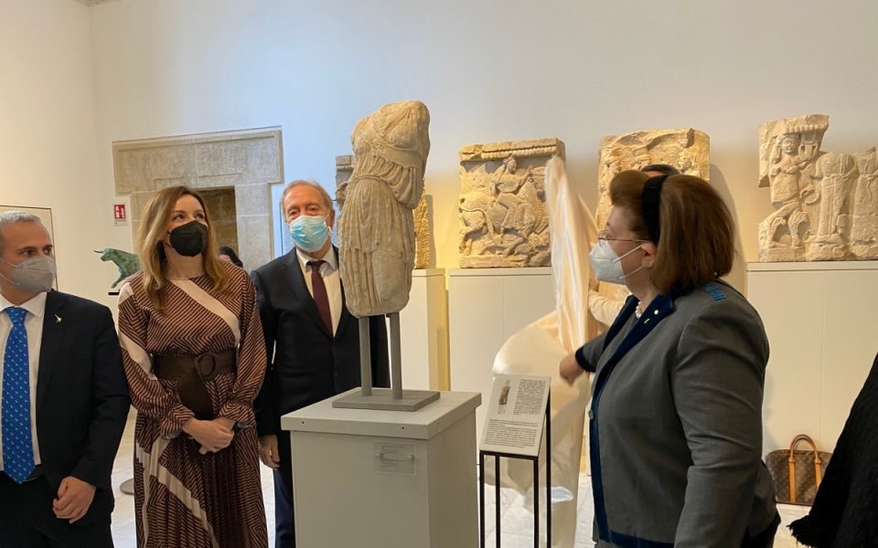 Acropolis Museum statue lent to Italy in exchange for Parthenon gesture