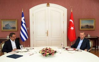 Mitsotakis and Erdogan agree to improve ties amid Ukraine conflict