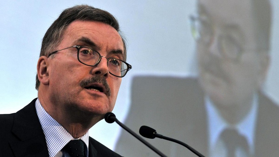 Greece must not relax, warns influential German economist