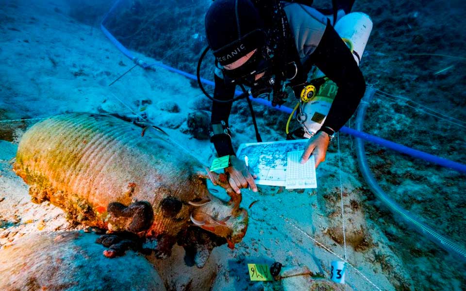 Underwater survey of a Byzantine shipwreck in the Fourni archipelago