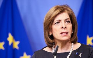 EU health chief in Athens on Thursday to discuss Ukrainian refugees, Covid-19