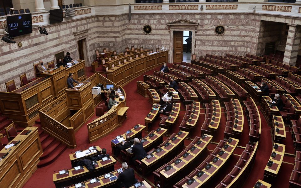Greek Parliament ratifies MoUs with UAE, India on energy