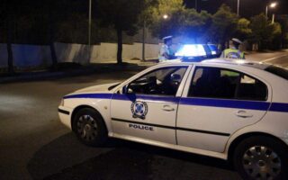Car careens into lighting shop in Thessaloniki