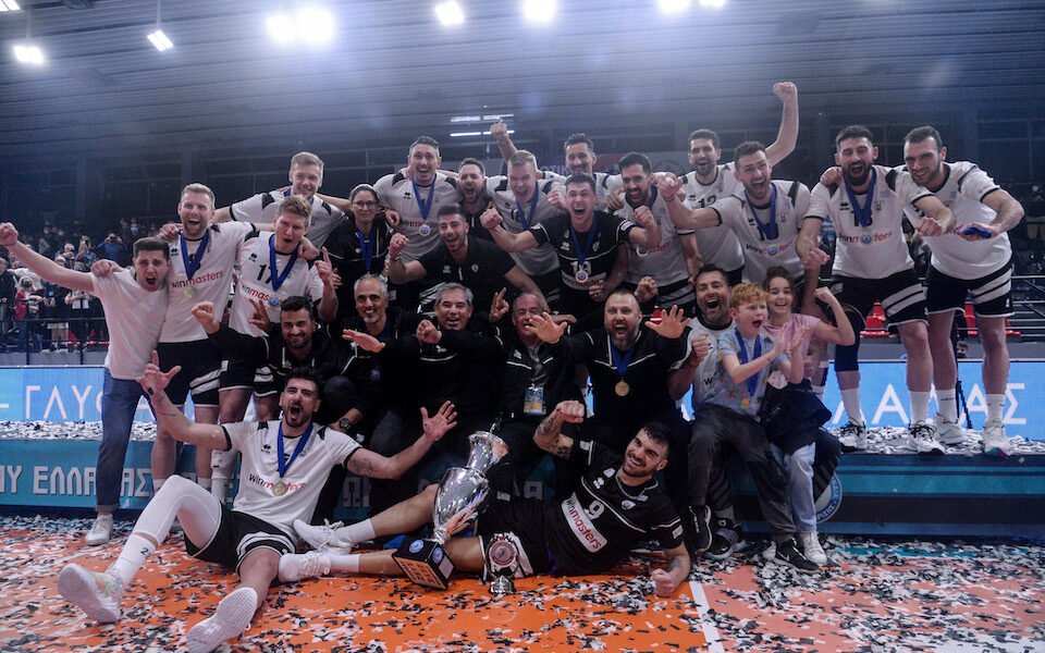 PAOK lifts third Greek Cup in a row