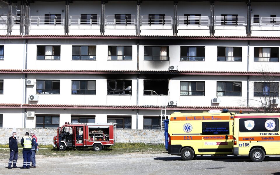 Hospital fire in Covid-19 ward leaves 1 dead