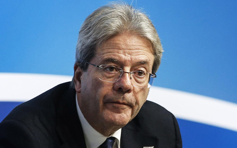 Gentiloni commends Greece for its economic recovery