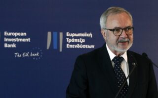 EIB’s Hoyer, Staikouras discuss investments