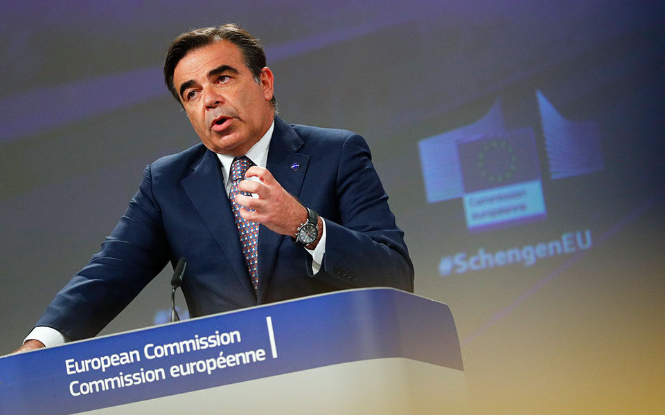 Schinas says Greece can play key energy and security roles from Davos