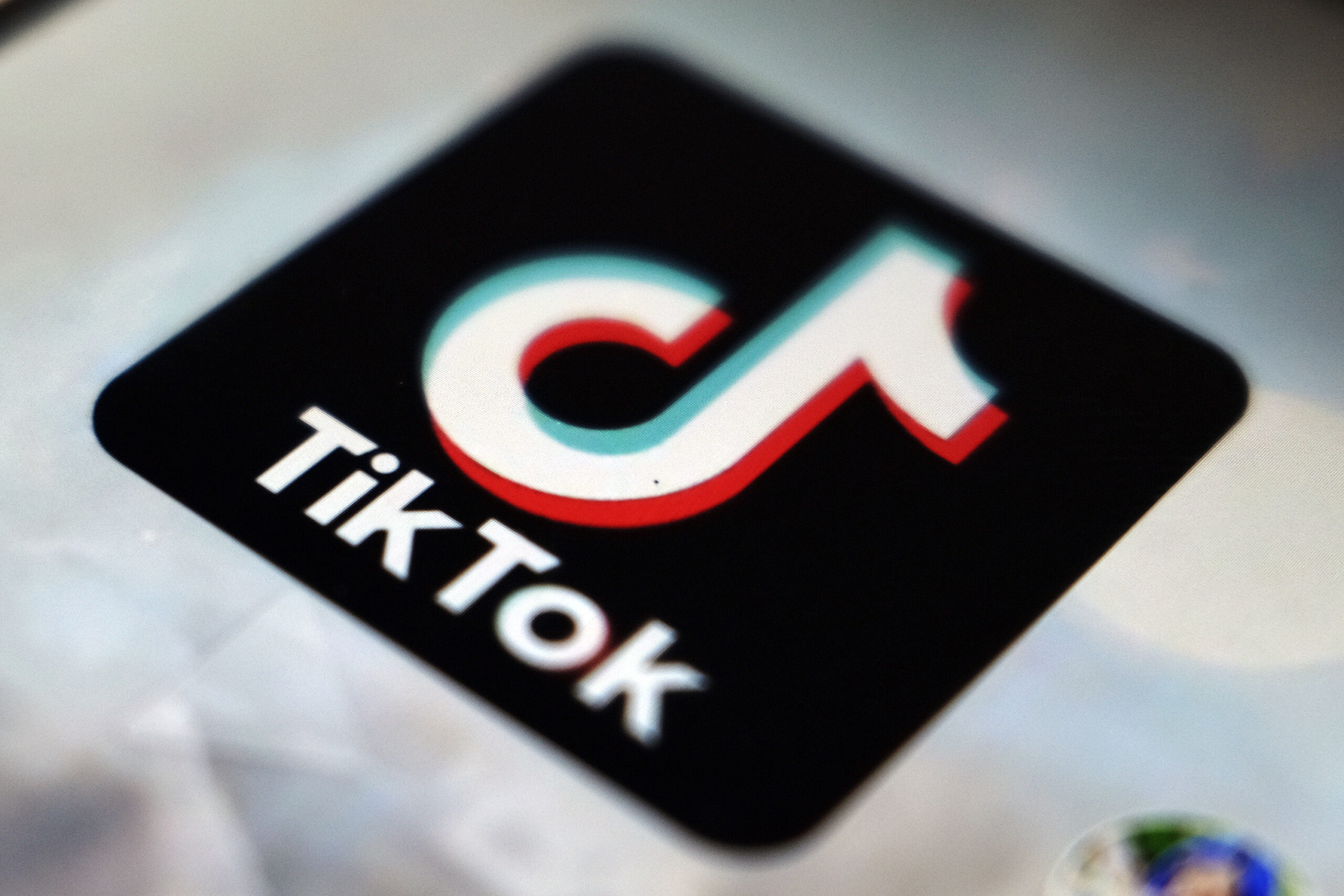 Over 3.5 million people in Greece use TikTok image