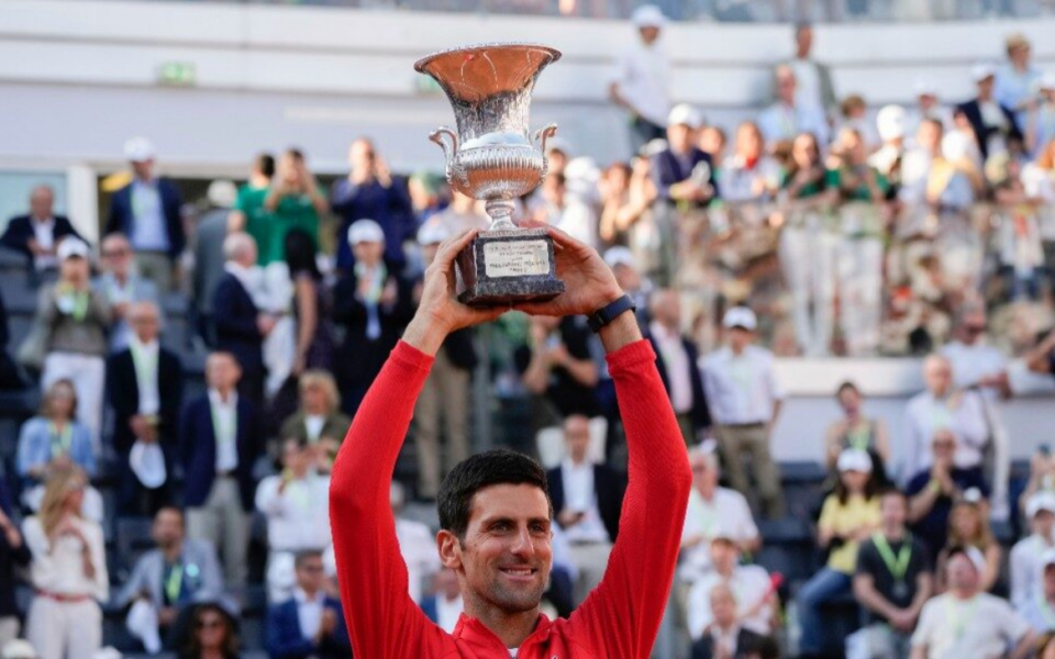 Djokovic beats Tsitsipas in straight sets to win the Italian Open