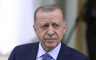 Erdogan issues fresh threats against Greece