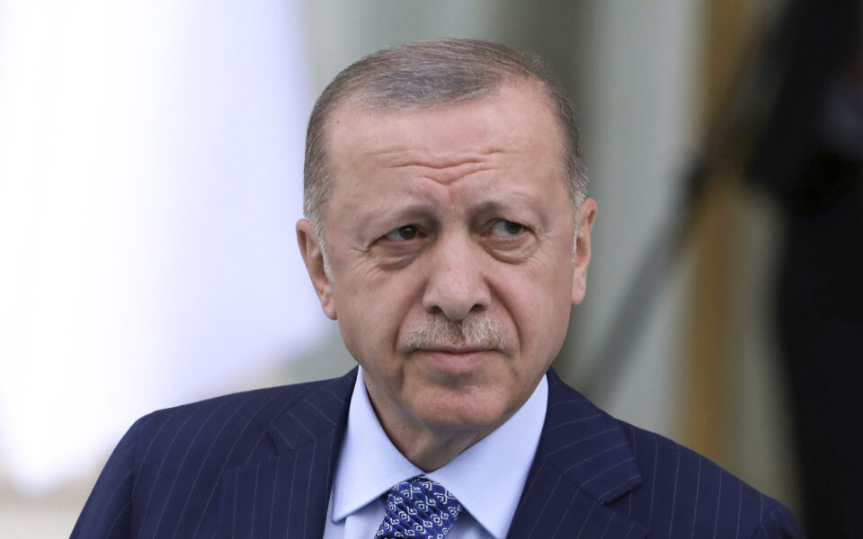 Erdogan continues to send mixed messages