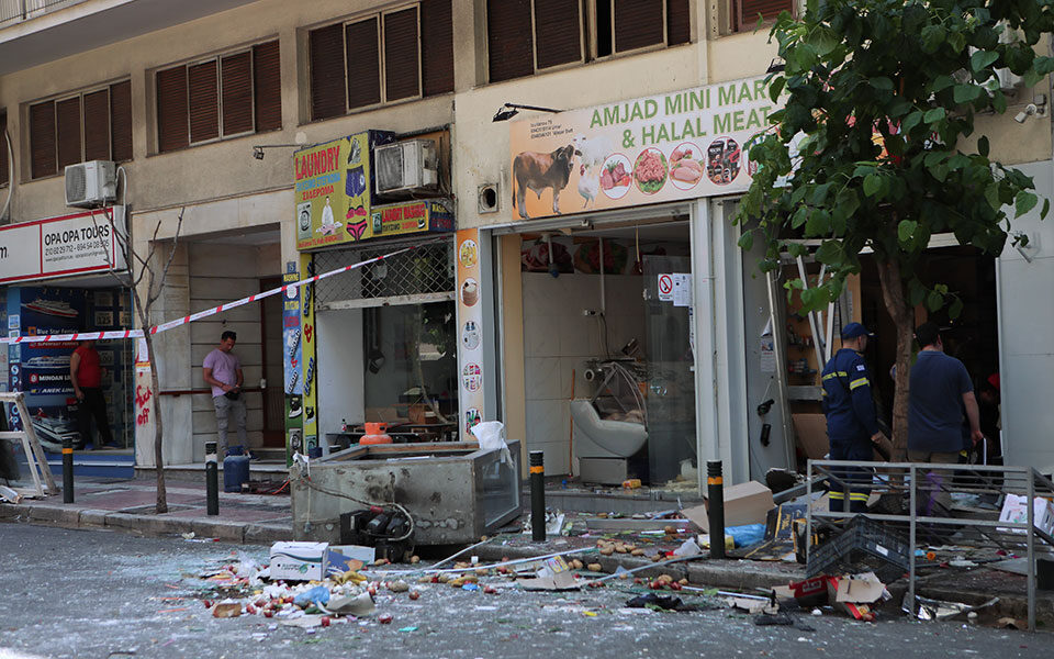 Three injured in shop blast in central Athens