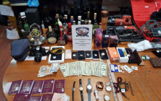 Police bust central Athens burglary racket
