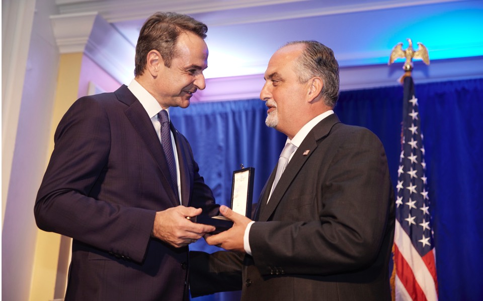 pm-honors-top-greek-americans-for-their-contribution11