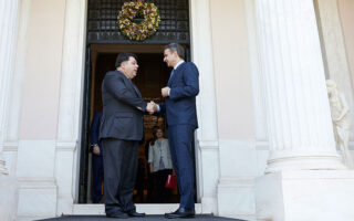 PM meets with new US ambassador