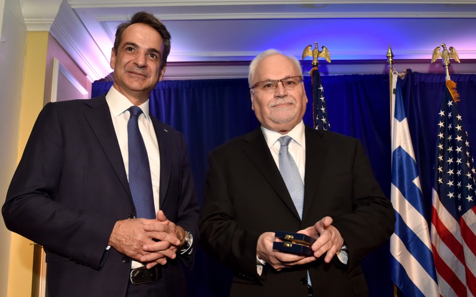 pm-honors-top-greek-americans-for-their-contribution15