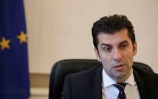 Bulgarian government loses no-confidence vote
