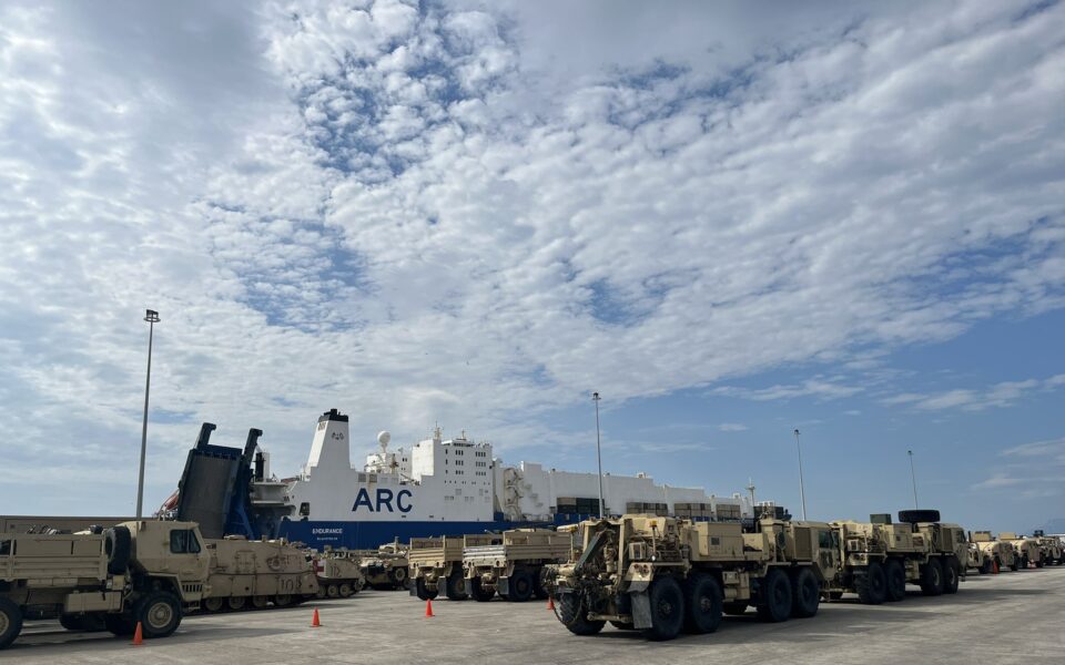 ‘Largest transfer of military equipment ever’ at northern Greek port | eKathimerini.com
