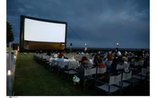 Open-air screenings attract foreign visitors