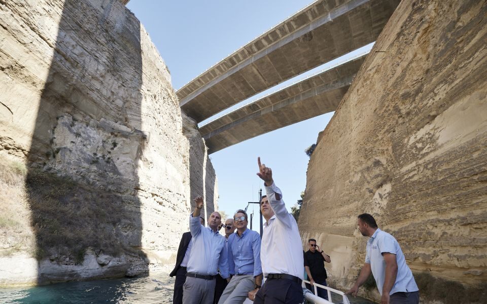 Corinth Canal to temporarily reopen to traffic