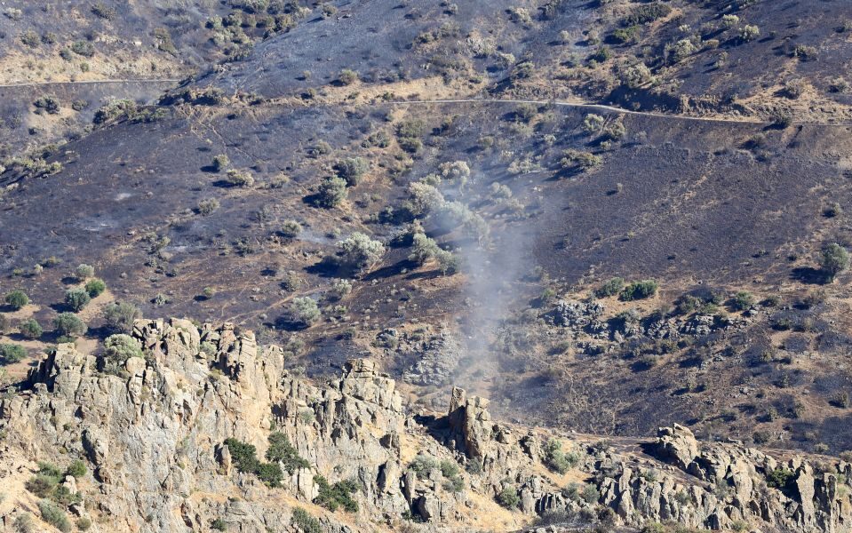 Crete Villagers ordered to evacuate homes as wind fans fires