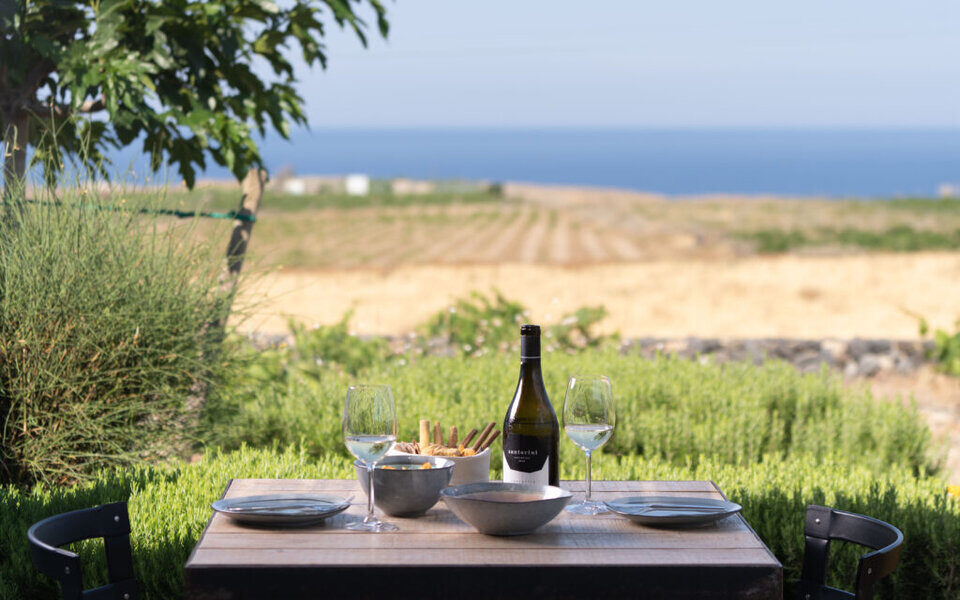5 Greek islands for wine lovers